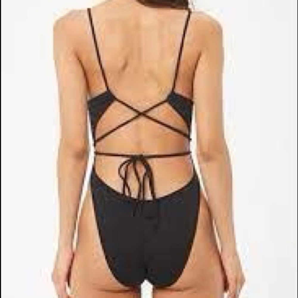 Seamless backless lingerie bodysuit